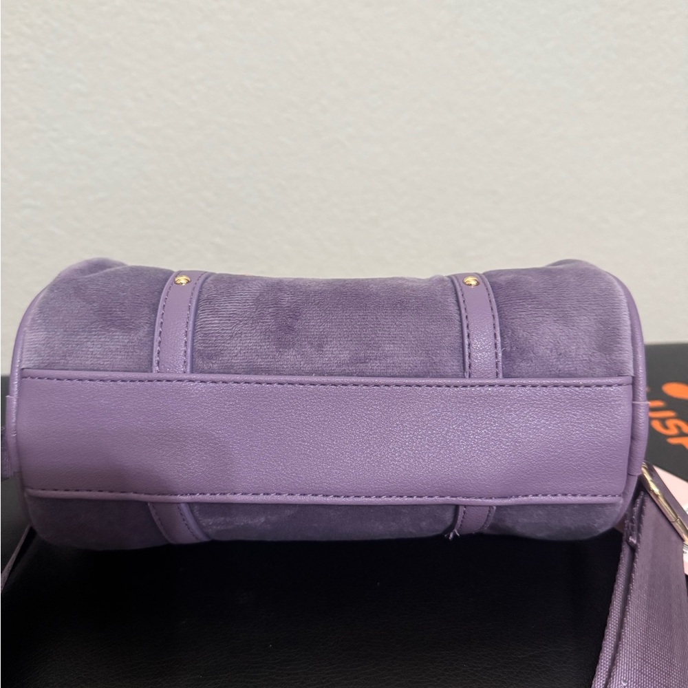 Juicy Couture Lavender Crossbody Bag - Picture 3 of 7